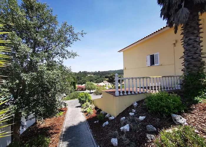 펜션 Limao Cela (Leira)